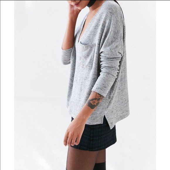 Urban Outfitters BDG Grey Blake Pullover VNeck Top - Picture 11 of 11